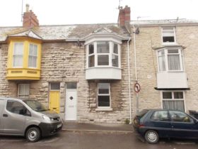 2 bedroom Terraced t...